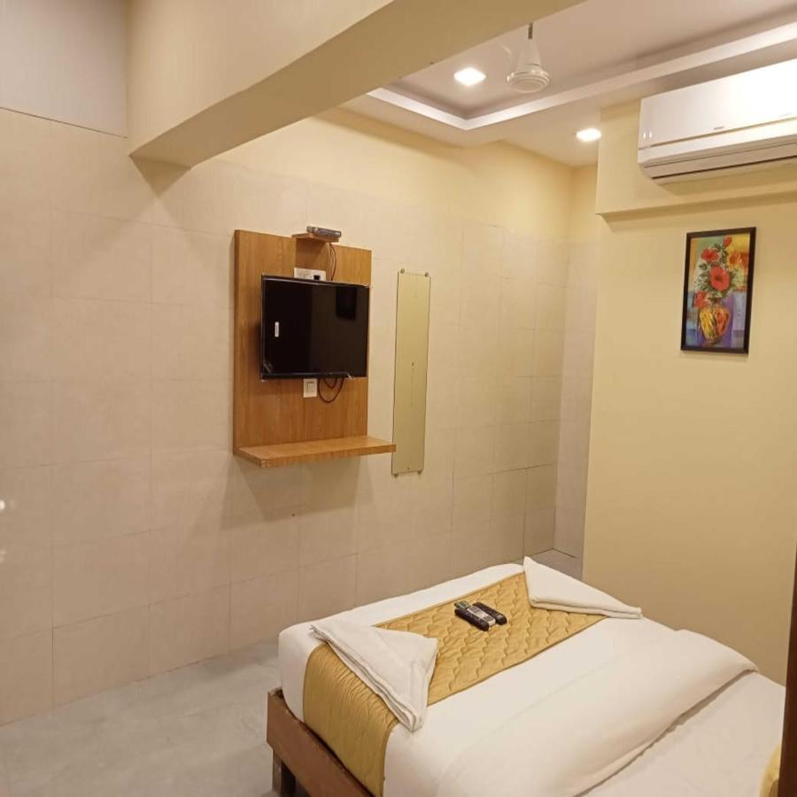 מומביי Hotel New Sarah Inn, Andheri West מראה חיצוני תמונה